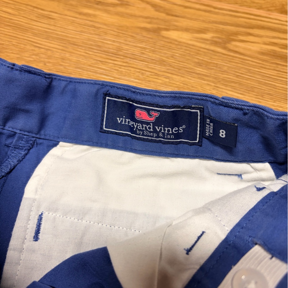 Vineyard Vines Boys Embroidered Chino Shorts Blue Marlin Fish Size 8 - Picture 3 of 4